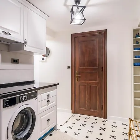 Convenient Flat W Garden 10 Min To Galataport Istanbul